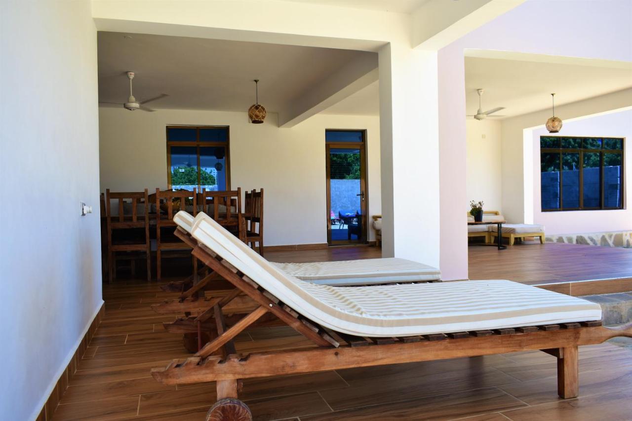 Private Backdoor Villa With Big Swimming Pool And Services Of Chef Included Diani Beach Exteriér fotografie