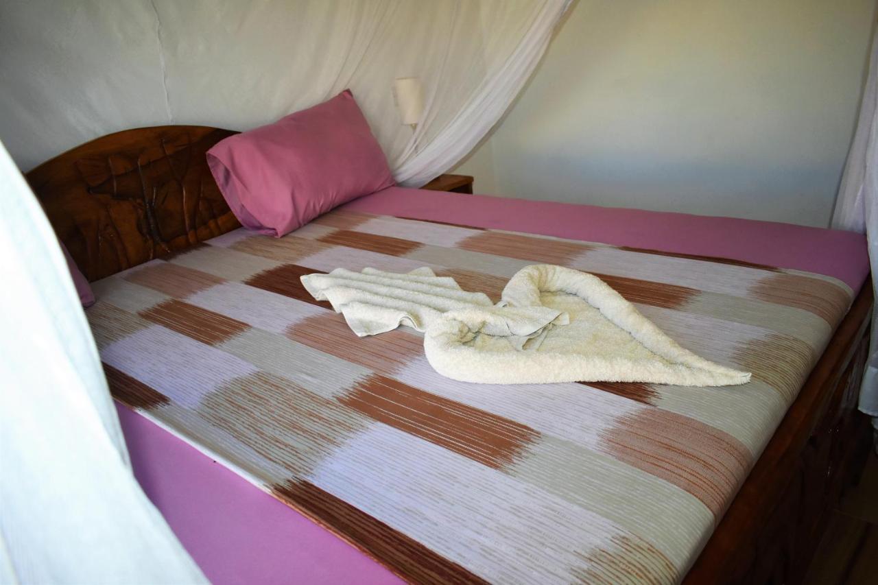 Private Backdoor Villa With Big Swimming Pool And Services Of Chef Included Diani Beach Exteriér fotografie