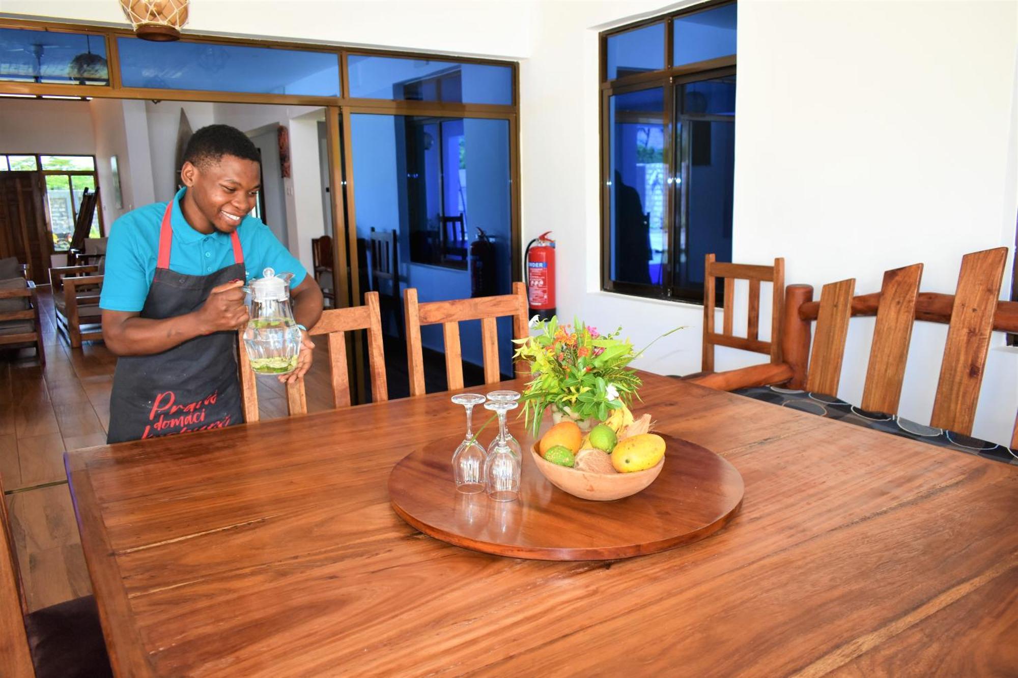 Private Backdoor Villa With Big Swimming Pool And Services Of Chef Included Diani Beach Exteriér fotografie