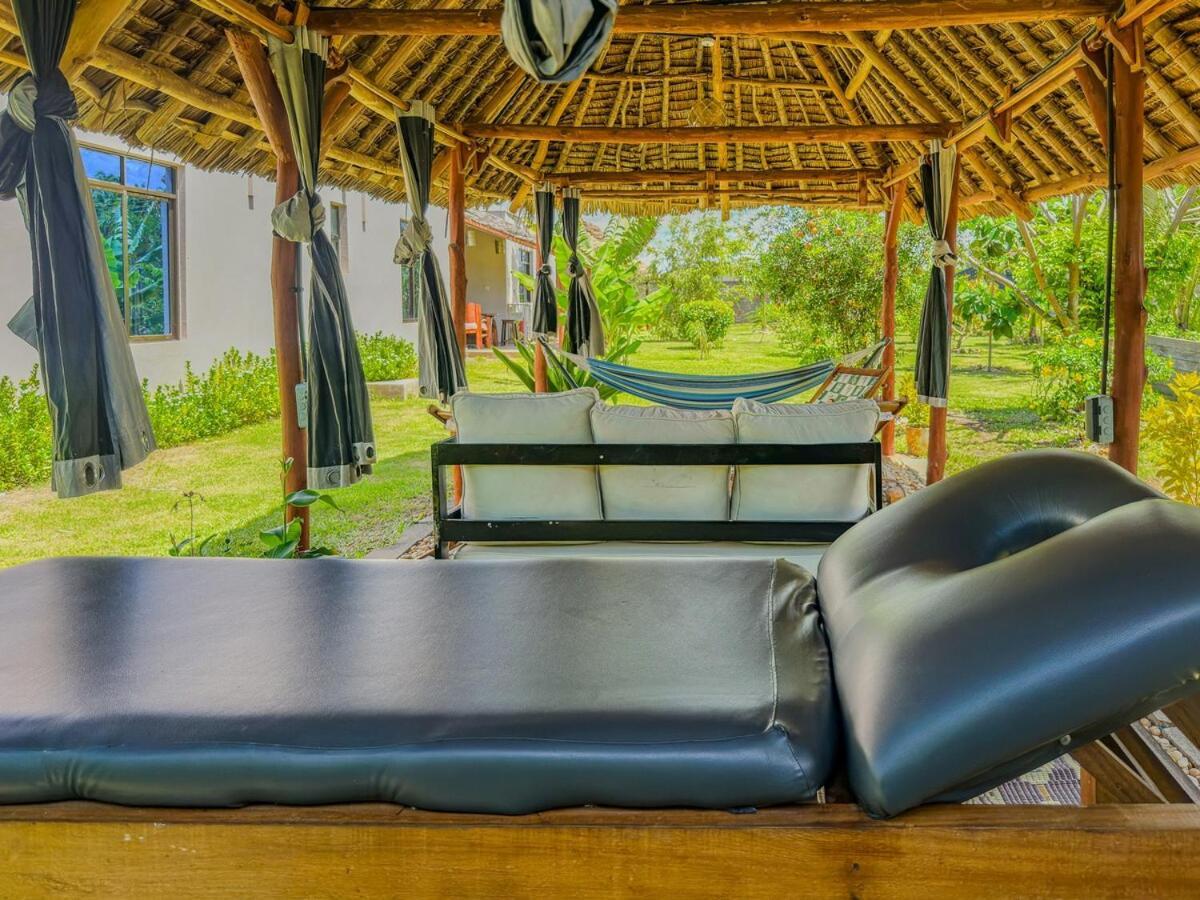 Private Backdoor Villa With Big Swimming Pool And Services Of Chef Included Diani Beach Exteriér fotografie