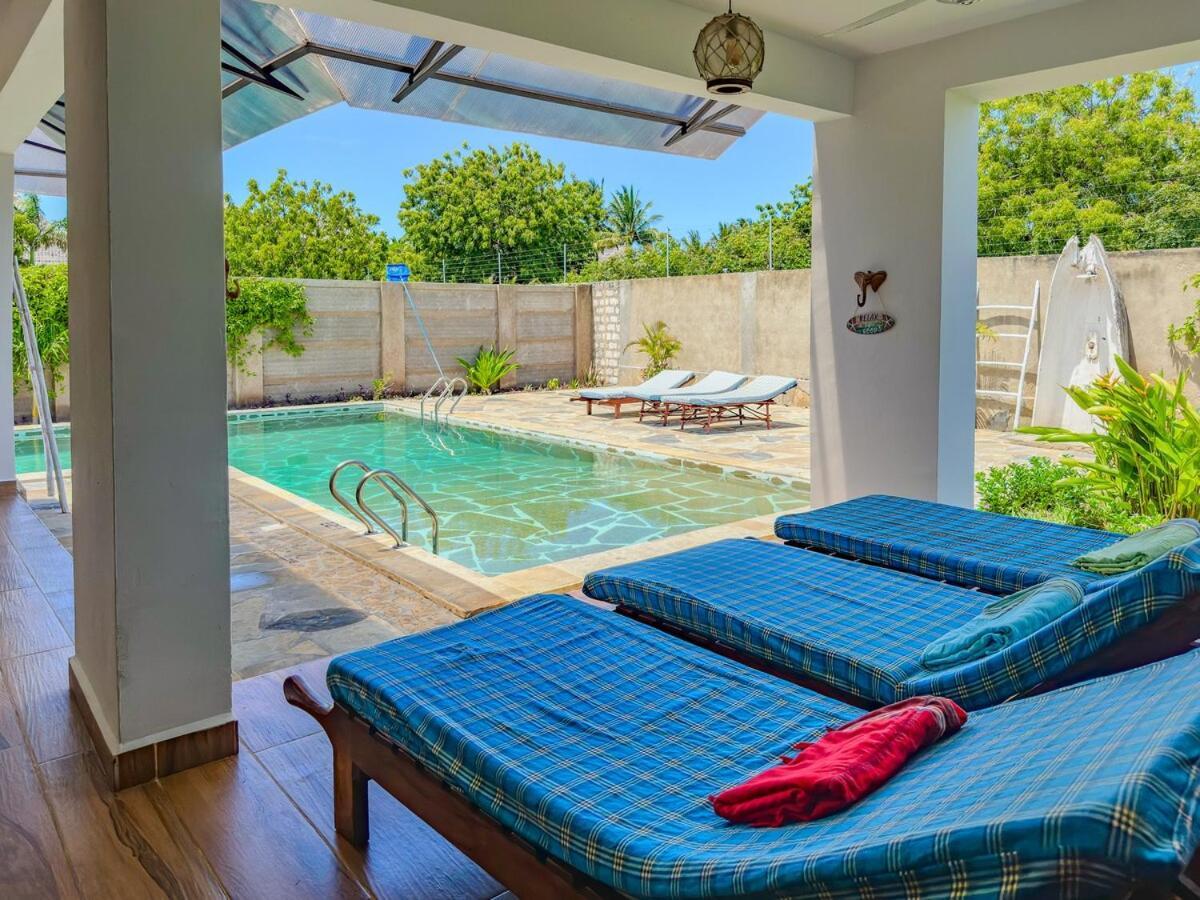 Private Backdoor Villa With Big Swimming Pool And Services Of Chef Included Diani Beach Exteriér fotografie
