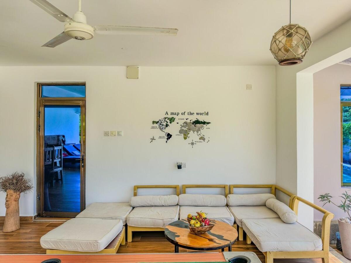 Private Backdoor Villa With Big Swimming Pool And Services Of Chef Included Diani Beach Exteriér fotografie