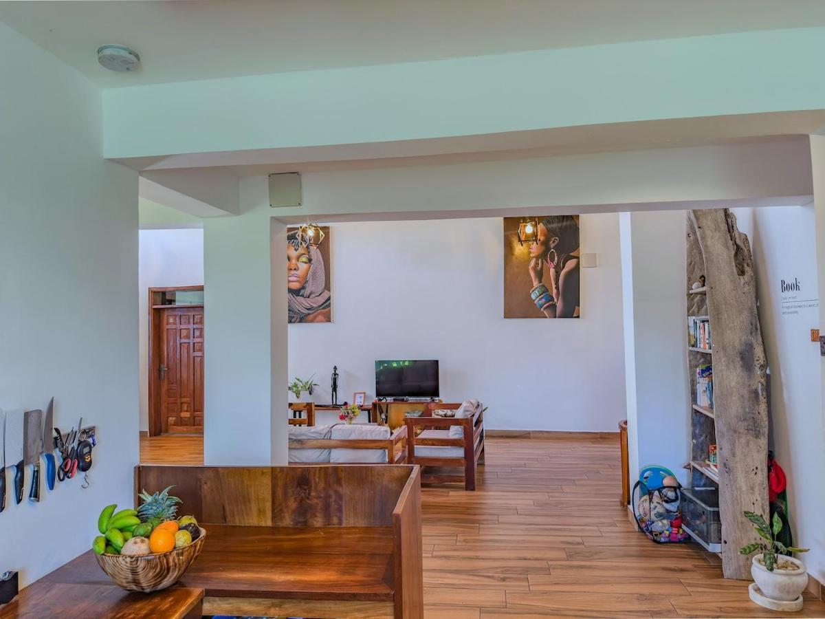 Private Backdoor Villa With Big Swimming Pool And Services Of Chef Included Diani Beach Exteriér fotografie